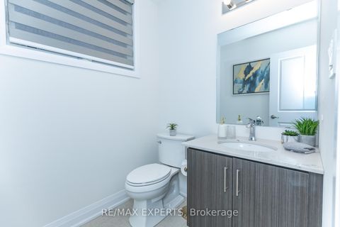 Photo 22 at 190 Moneypenny Place, Beverley Glen, Vaughan