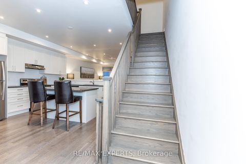 Photo 25 at 190 Moneypenny Place, Beverley Glen, Vaughan