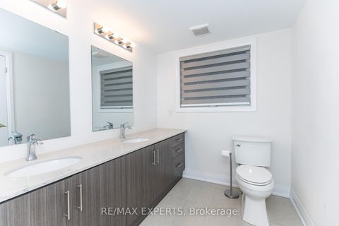 Photo 31 at 190 Moneypenny Place, Beverley Glen, Vaughan