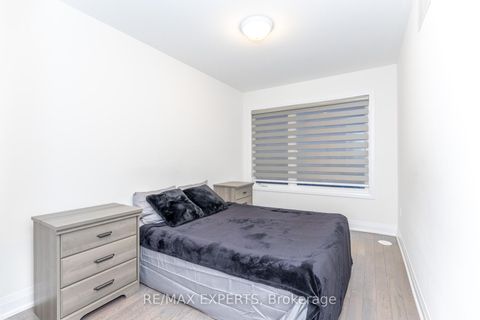 Photo 33 at 190 Moneypenny Place, Beverley Glen, Vaughan