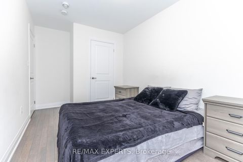 Photo 34 at 190 Moneypenny Place, Beverley Glen, Vaughan