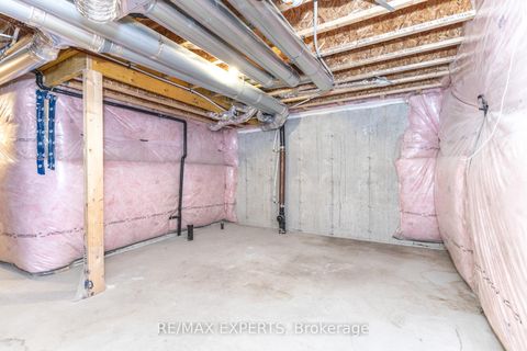 Photo 38 at 190 Moneypenny Place, Beverley Glen, Vaughan