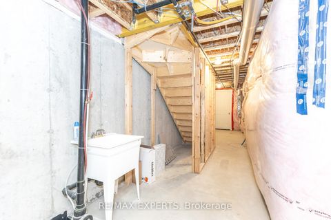 Photo 39 at 190 Moneypenny Place, Beverley Glen, Vaughan