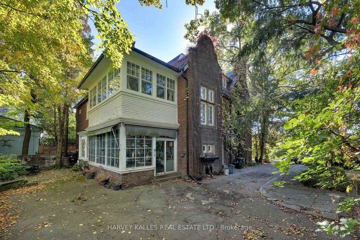 Photo 13 at 7 Beaumont Road, Moore Park, Toronto