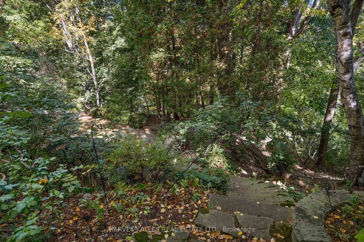 Photo 14 at 7 Beaumont Road, Moore Park, Toronto