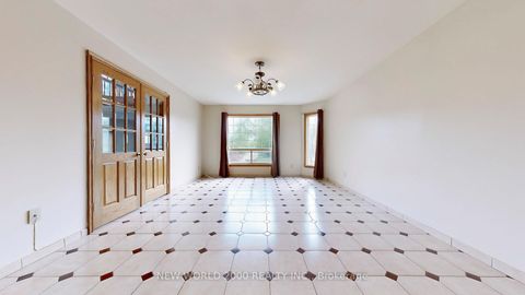 Photo 7 at 62 Langstaff Road W, South Richvale, Richmond Hill