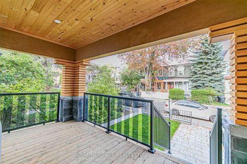 Photo 19 at 66a Bellevue Avenue, Chinatown, Toronto