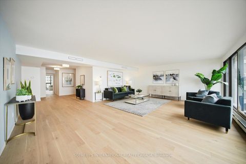 Photo 3 at 1110 - 65 Harbour Square, Waterfront Communities C1, Toronto