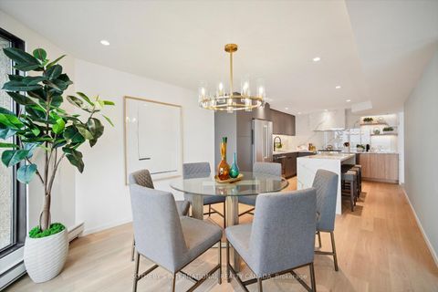 Photo 11 at 1110 - 65 Harbour Square, Waterfront Communities C1, Toronto