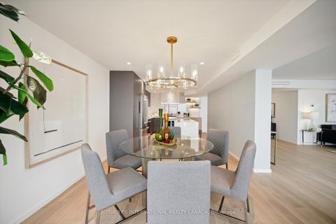 Photo 12 at 1110 - 65 Harbour Square, Waterfront Communities C1, Toronto