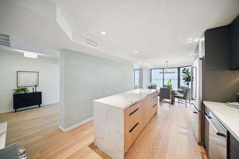 Photo 17 at 1110 - 65 Harbour Square, Waterfront Communities C1, Toronto