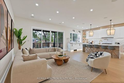 Photo 13 at 18 Glen Eden Crescent, Parkview, Toronto