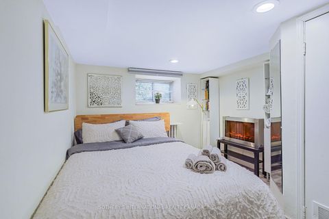 Photo 40 at 12 Belsize Drive, Mount Pleasant West, Toronto