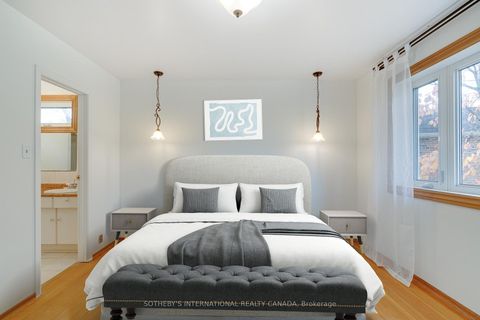 Photo 10 at 19 Gleneagle Crescent, Don Valley Village, Toronto