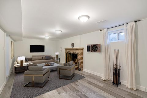 Photo 16 at 19 Gleneagle Crescent, Don Valley Village, Toronto