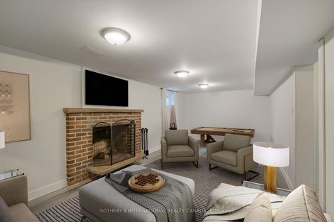 Photo 17 at 19 Gleneagle Crescent, Don Valley Village, Toronto