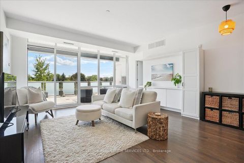 Photo 5 at 105 - 3028 Creekshore Common, GO Glenorchy, Oakville