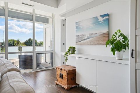 Photo 6 at 105 - 3028 Creekshore Common, GO Glenorchy, Oakville