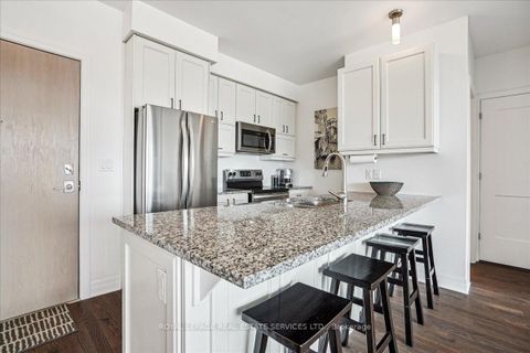 Photo 11 at 105 - 3028 Creekshore Common, GO Glenorchy, Oakville