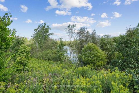 Photo 49 at 105 - 3028 Creekshore Common, GO Glenorchy, Oakville