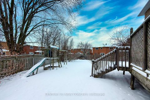 Photo 4 at 38A Avonlea Place, Doncrest, Richmond Hill