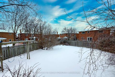 Photo 5 at 38A Avonlea Place, Doncrest, Richmond Hill