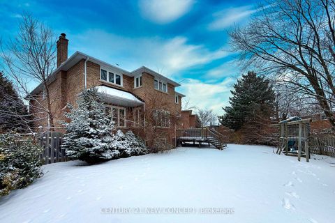 Photo 10 at 38A Avonlea Place, Doncrest, Richmond Hill