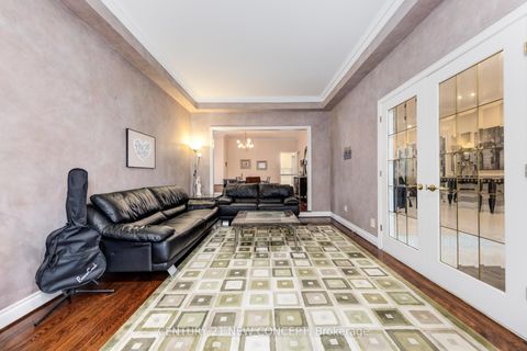 Photo 20 at 38A Avonlea Place, Doncrest, Richmond Hill