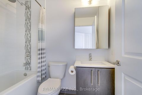 Photo 7 at 703 - 55 Oneida Crescent, Langstaff, Richmond Hill