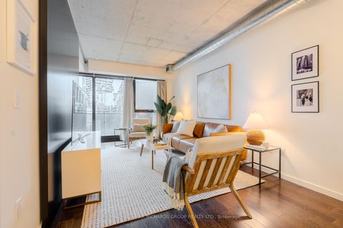 Photo 6 at 613 - 51 Trolley Crescent, Moss Park, Toronto