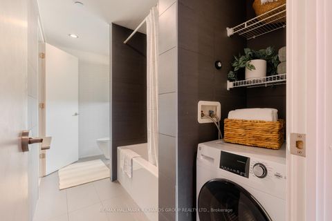 Photo 11 at 613 - 51 Trolley Crescent, Moss Park, Toronto