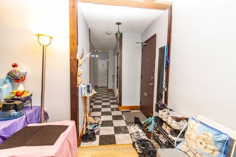 Photo 8 at 709 - 825 Kennedy Road, Ionview, Toronto