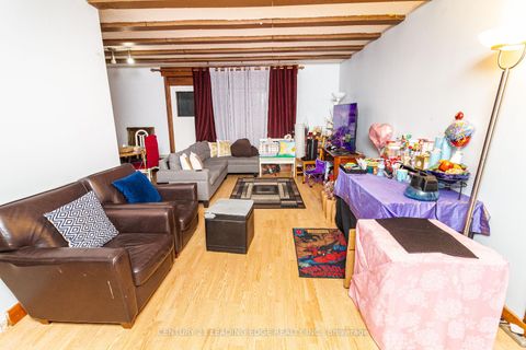 Photo 9 at 709 - 825 Kennedy Road, Ionview, Toronto