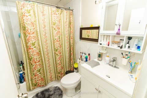 Photo 14 at 709 - 825 Kennedy Road, Ionview, Toronto