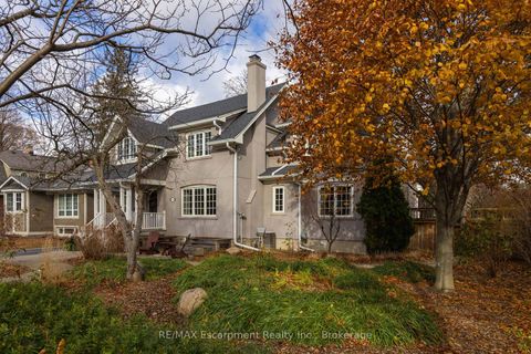 Photo 2 at 247 Douglas Avenue, OO Old Oakville, Oakville