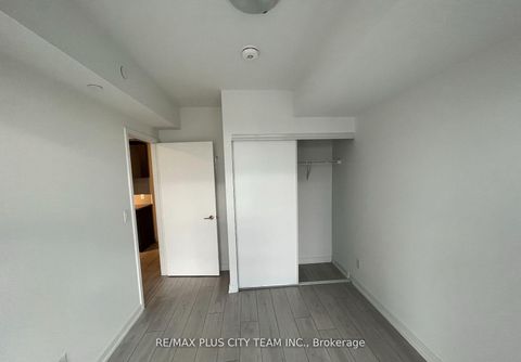 Photo 4 at 1512 - 2033 Kennedy Road, Malvern West, Toronto