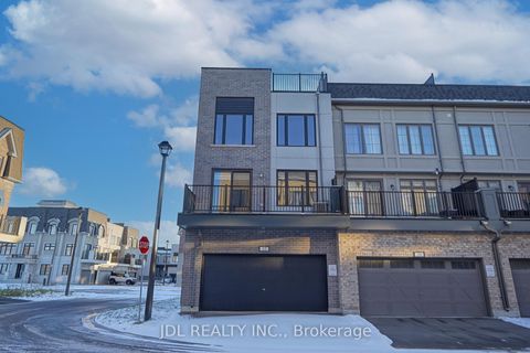 Photo 4 at 32 Guardhouse Crescent, Angus Glen, Markham