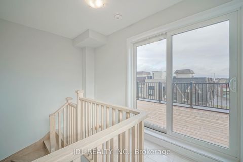 Photo 26 at 32 Guardhouse Crescent, Angus Glen, Markham