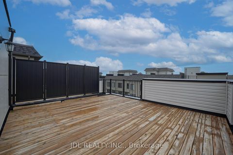 Photo 34 at 32 Guardhouse Crescent, Angus Glen, Markham