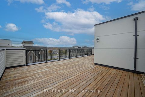 Photo 36 at 32 Guardhouse Crescent, Angus Glen, Markham