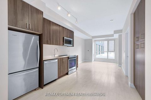 Photo 6 at 212 - 168 Sabina Drive, GO Glenorchy, Oakville