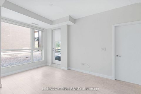 Photo 10 at 212 - 168 Sabina Drive, GO Glenorchy, Oakville