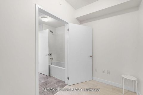 Photo 21 at 212 - 168 Sabina Drive, GO Glenorchy, Oakville