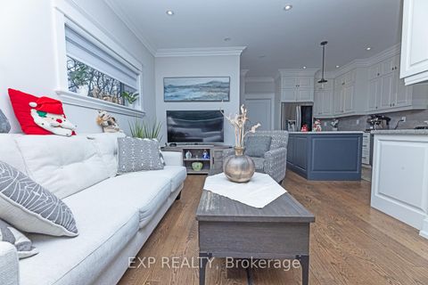 Photo 3 at 47 O'connor Drive, Broadview North, Toronto