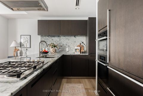 Photo 4 at 3203 - 180 University Avenue, Bay Street Corridor, Toronto