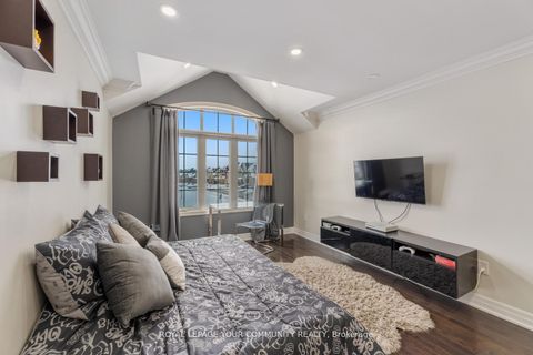 Photo 19 at 1 Terry View Crescent, King City, King