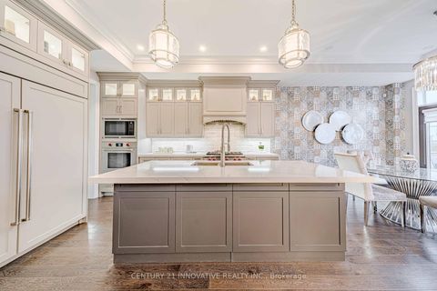 Photo 11 at 3096 Daniel Way, GO Glenorchy, Oakville