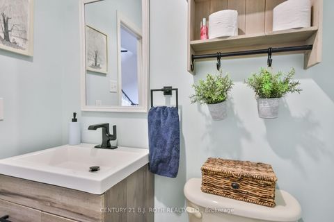 Photo 8 at 60 Carley Crescent, Painswick South, Barrie