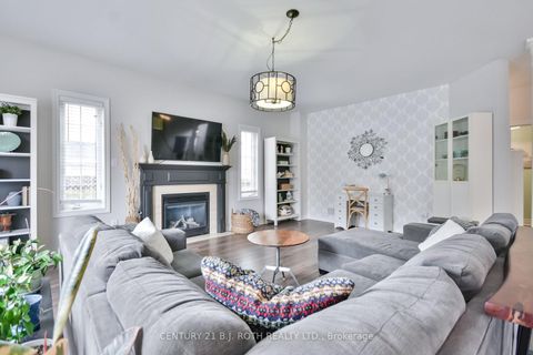 Photo 11 at 60 Carley Crescent, Painswick South, Barrie