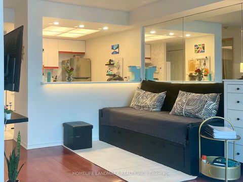 Photo 6 at 1505 - 99 Harbour Square, Waterfront Communities C1, Toronto